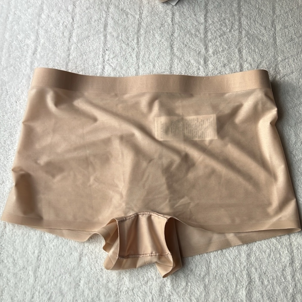 Spanxshape Sheer Control Boyshort - image 5